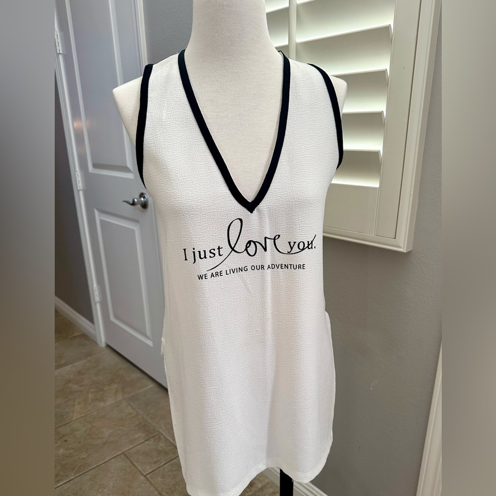 Unique Zara item “I just love you “ tunic top size small